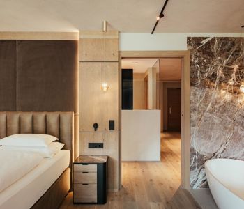 Dolomite Suite mit Balkon