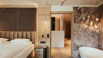 Dolomite Suite with balcony