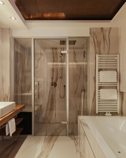 Badezimmer der Wellness Suite