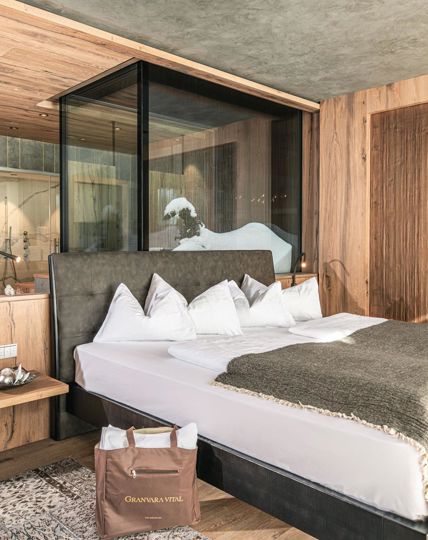 Wellness Suite Premium with private garden terrace