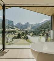 Freestanding bathtub at Chalet Dolomites