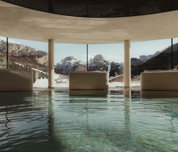 Ausblick auf die Dolomiten von der Wasserwelt
