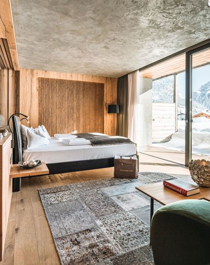 Wellness Suite Premium with private garden terrace